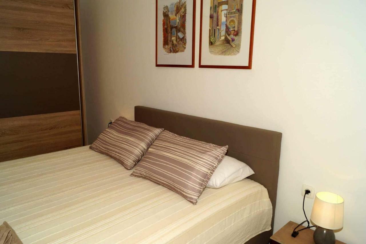 Апартаменти Apartman Eric Пула Екстер'єр фото