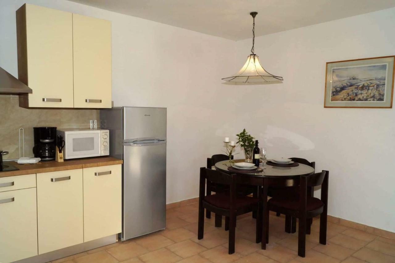 Апартаменти Apartman Eric Пула Екстер'єр фото